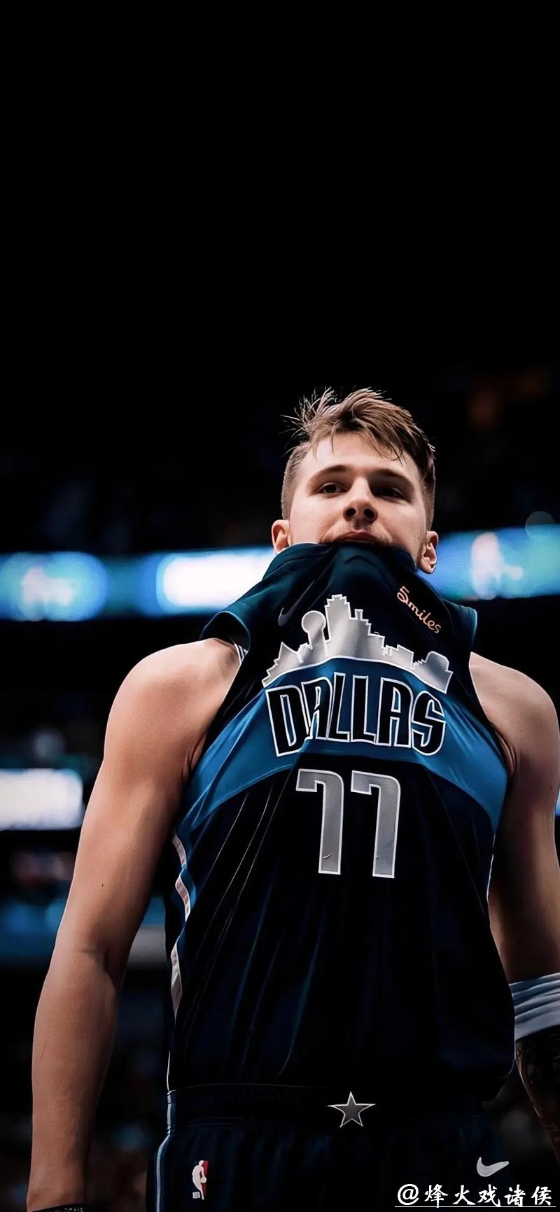 东契奇36+8+5独行侠险胜绿军 布朗24分